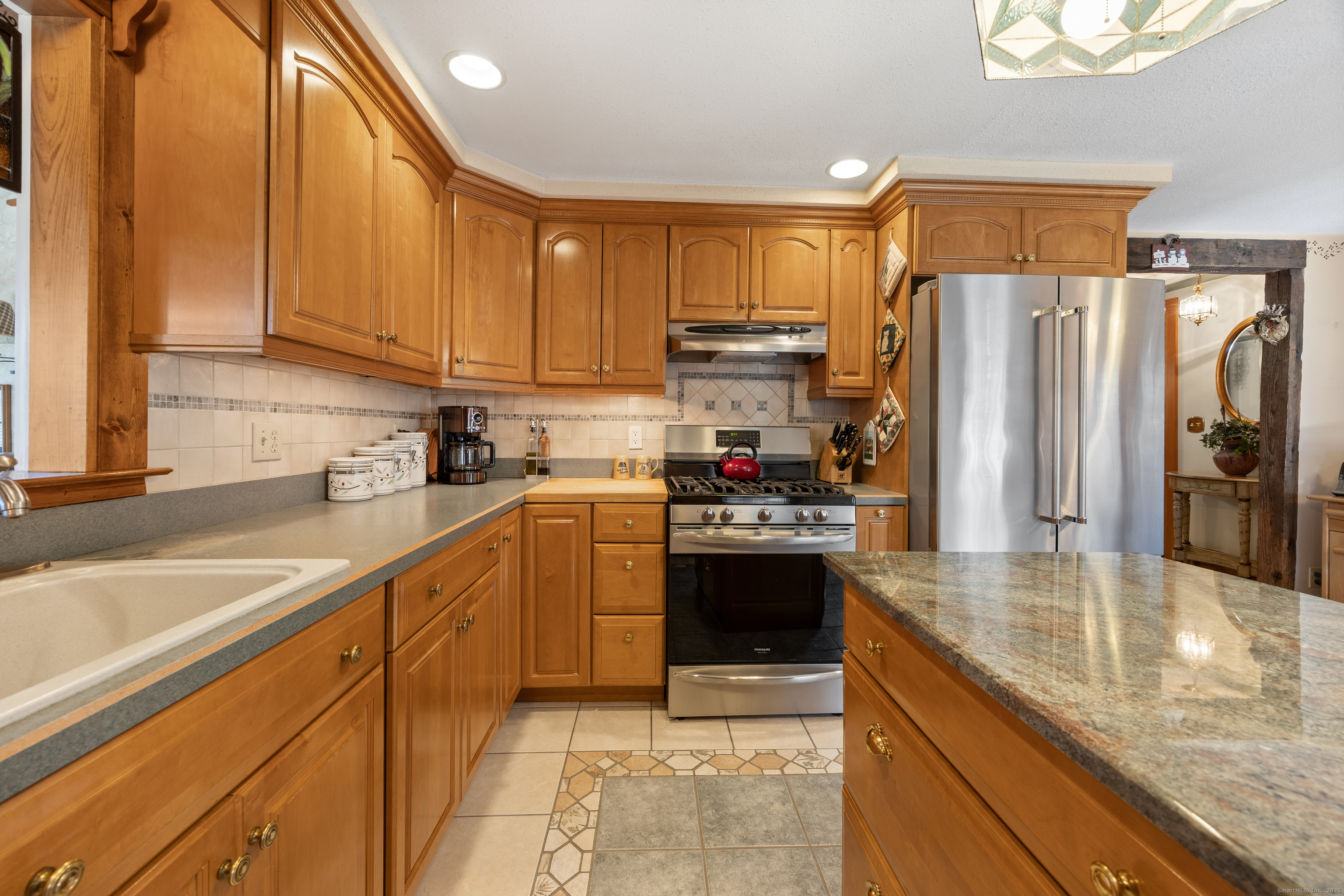 East Hampton, Connecticut 06424, United States, 4 Bedrooms Bedrooms, ,2 BathroomsBathrooms,Residential,Coming Soon,257492