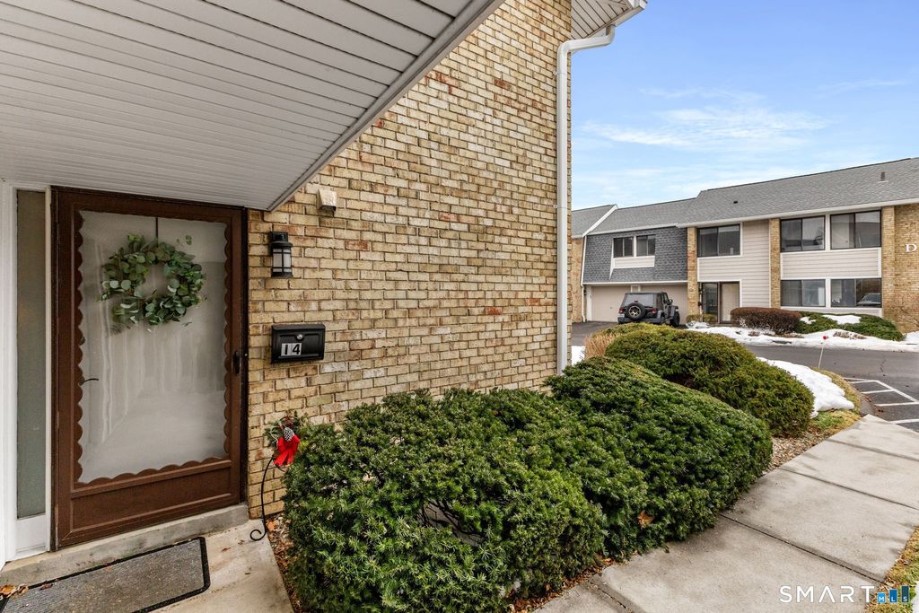 Photo of 199 Gregory Boulevard #I4, Norwalk, CT 06855 (MLS # 24154485)