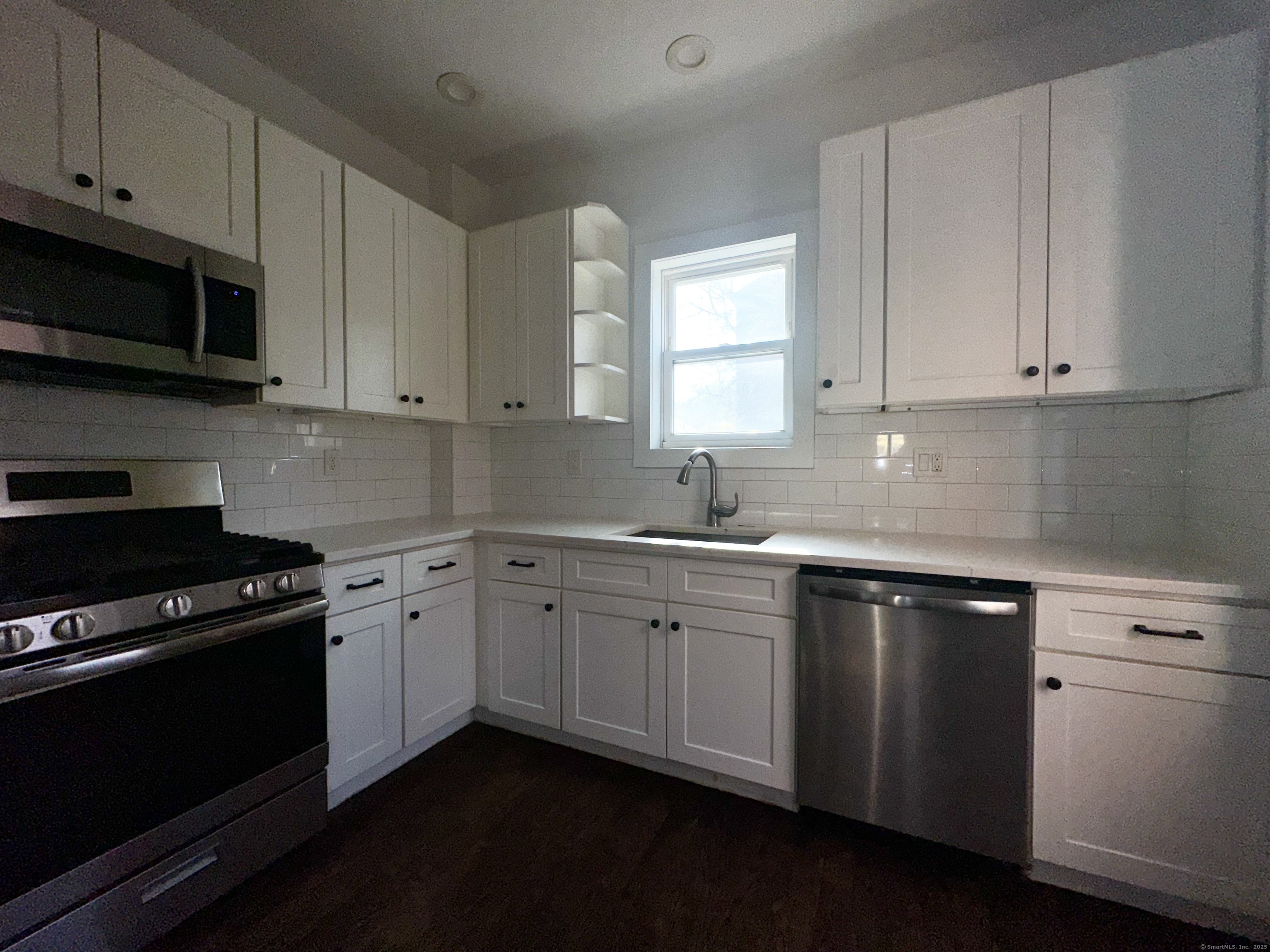 65 Beach Street, Bridgeport, Connecticut image 13