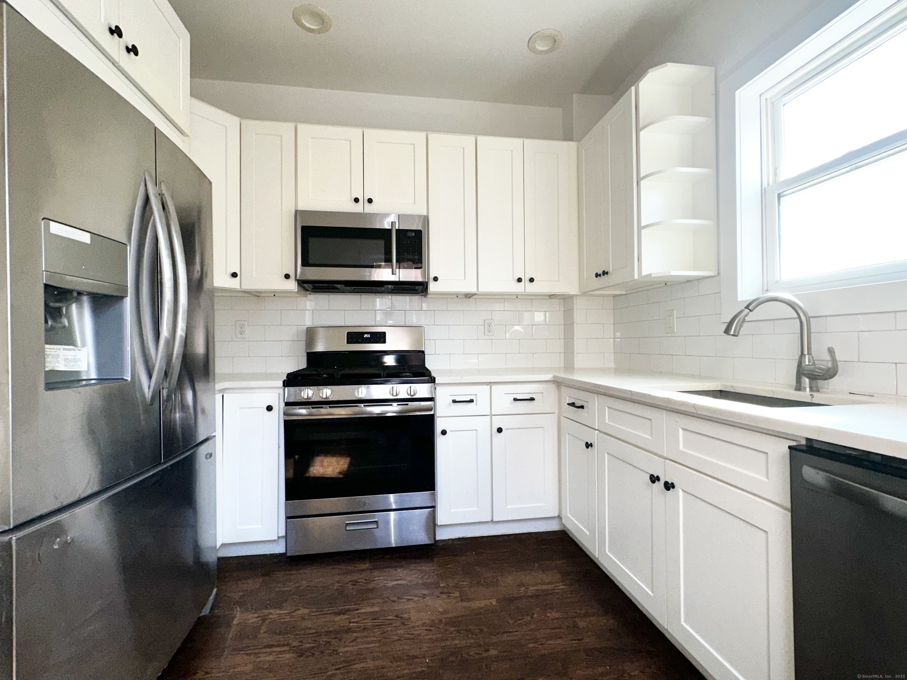 65 Beach Street, Bridgeport, Connecticut image 12