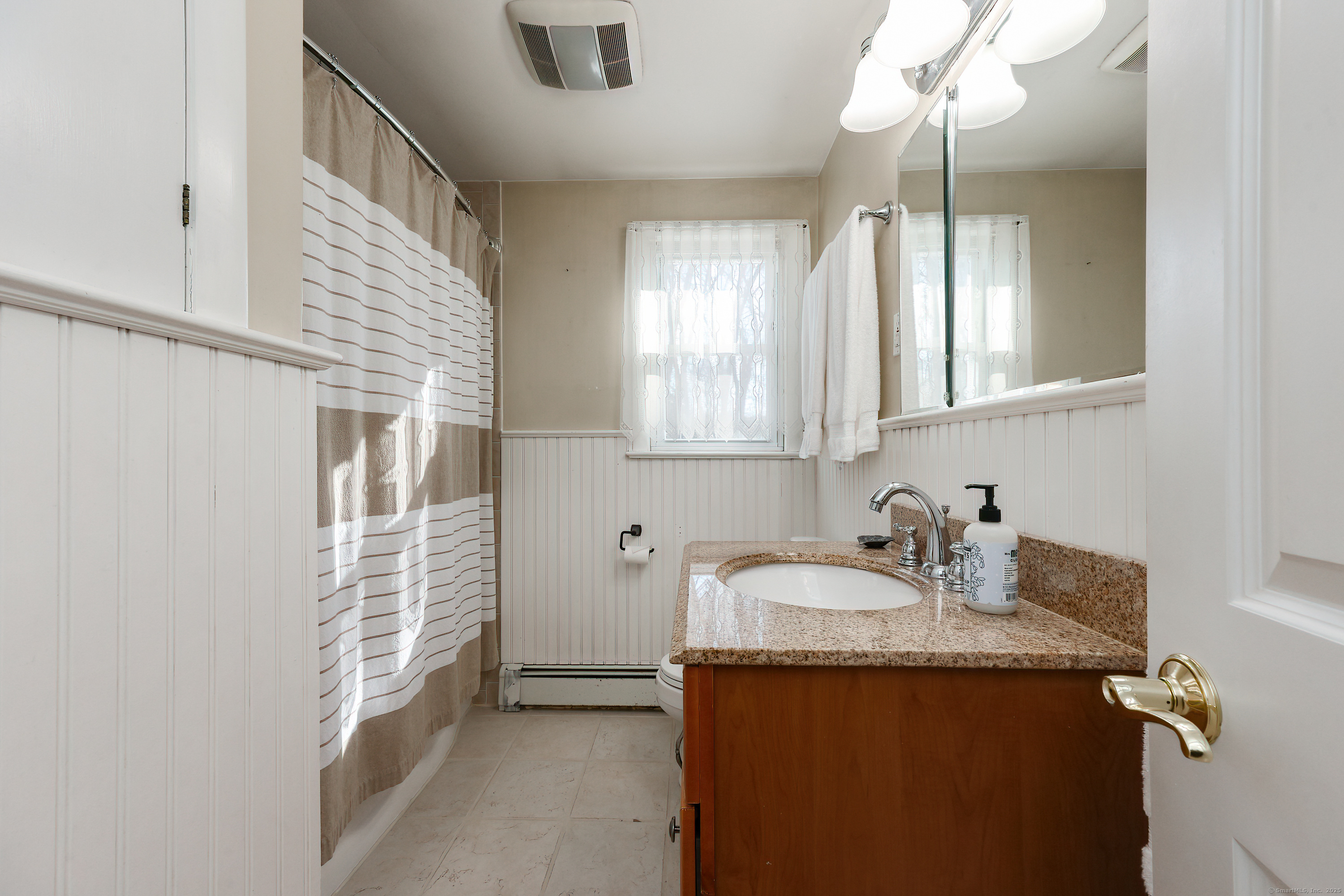 6 Woodbridge Manor Road, Ansonia, Connecticut image 27
