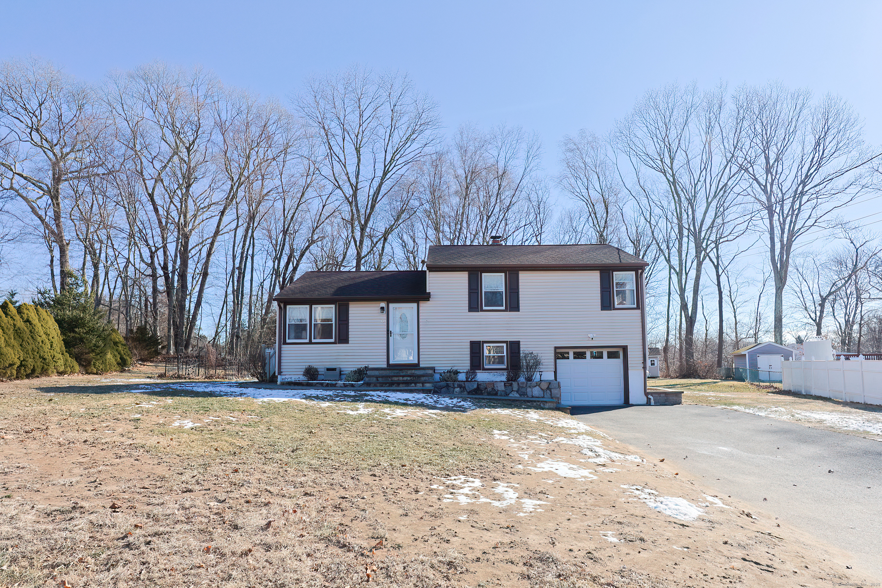6 Woodbridge Manor Road, Ansonia, Connecticut image 2