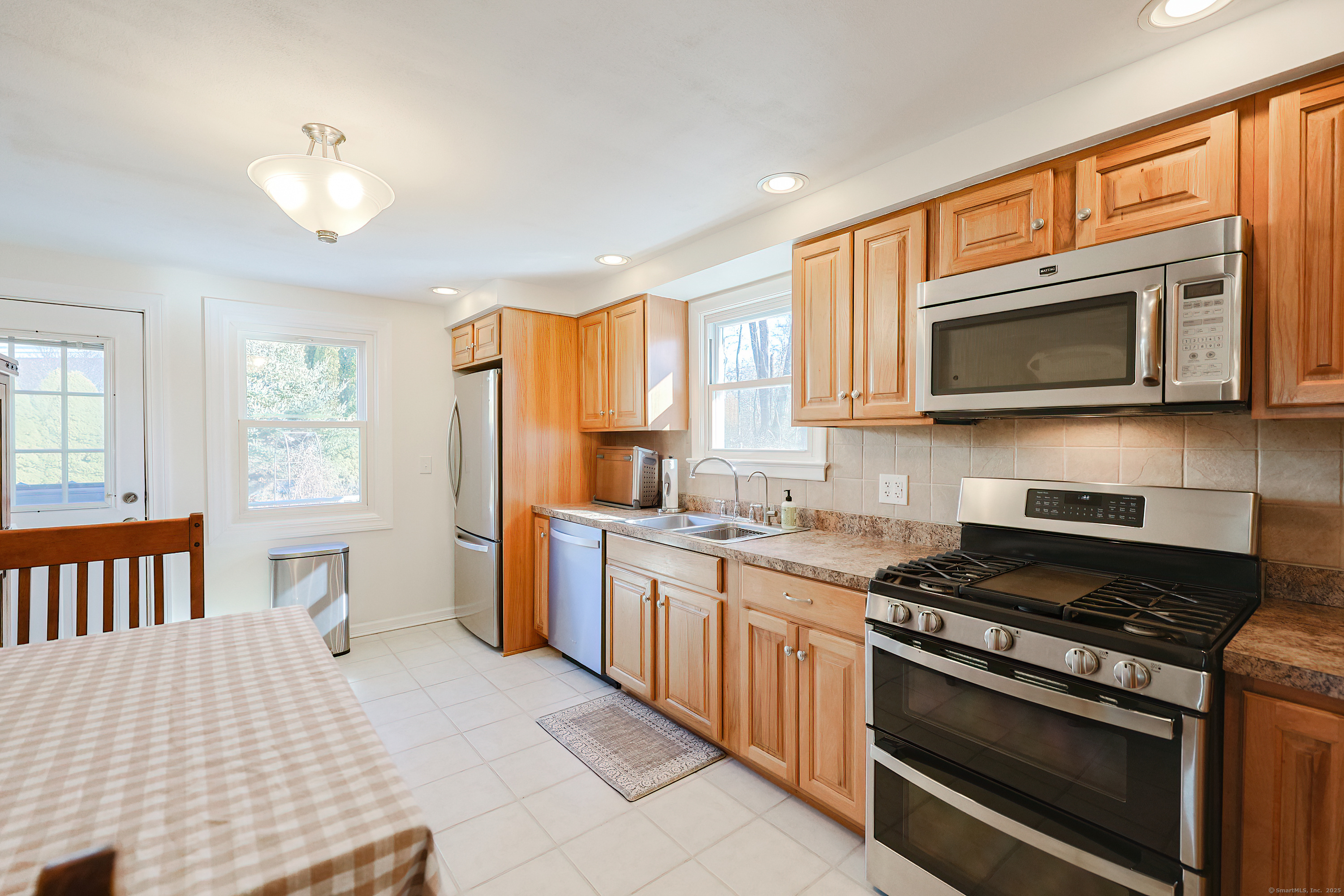 6 Woodbridge Manor Road, Ansonia, Connecticut image 21