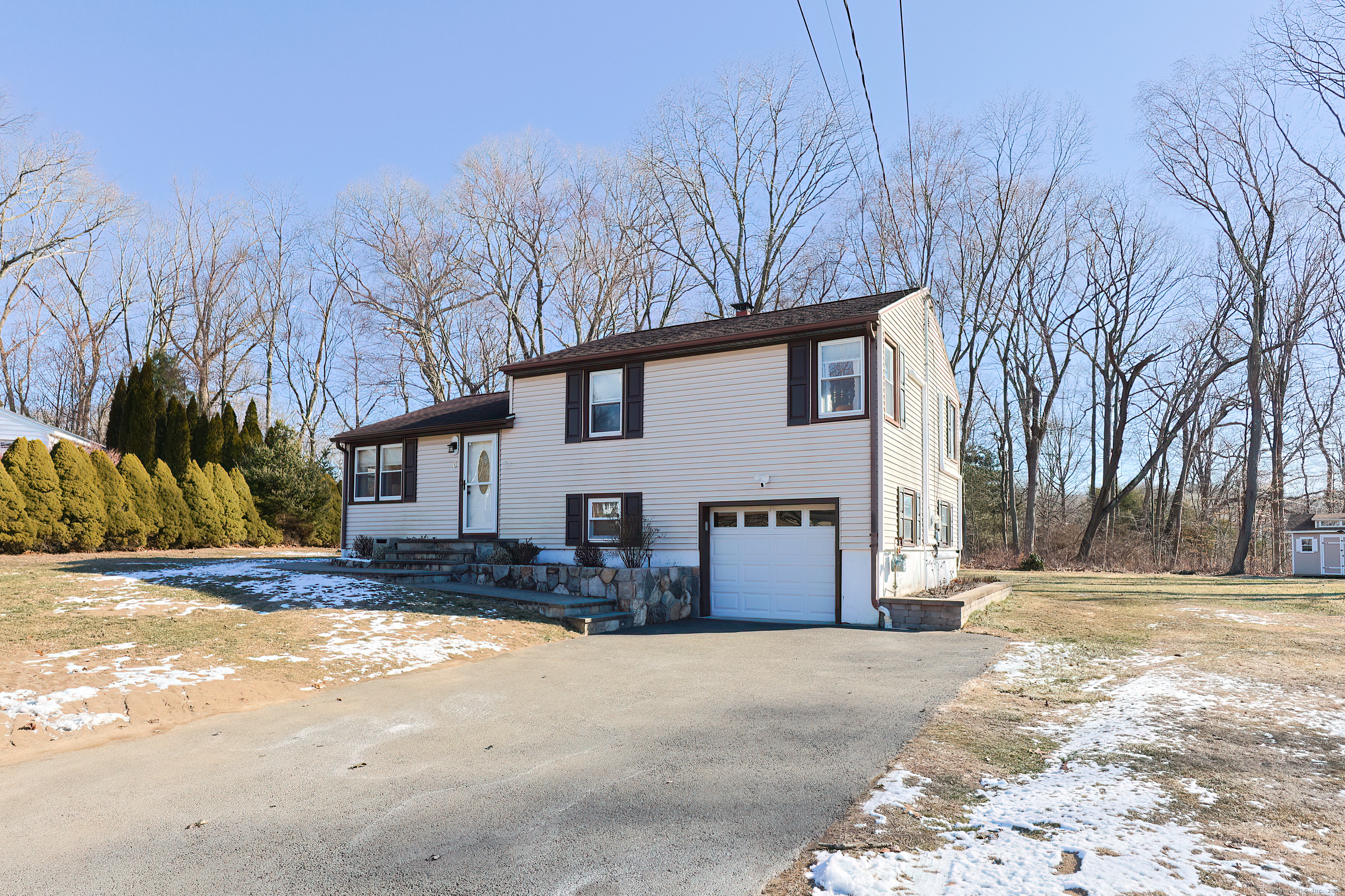 6 Woodbridge Manor Road, Ansonia, Connecticut image 1
