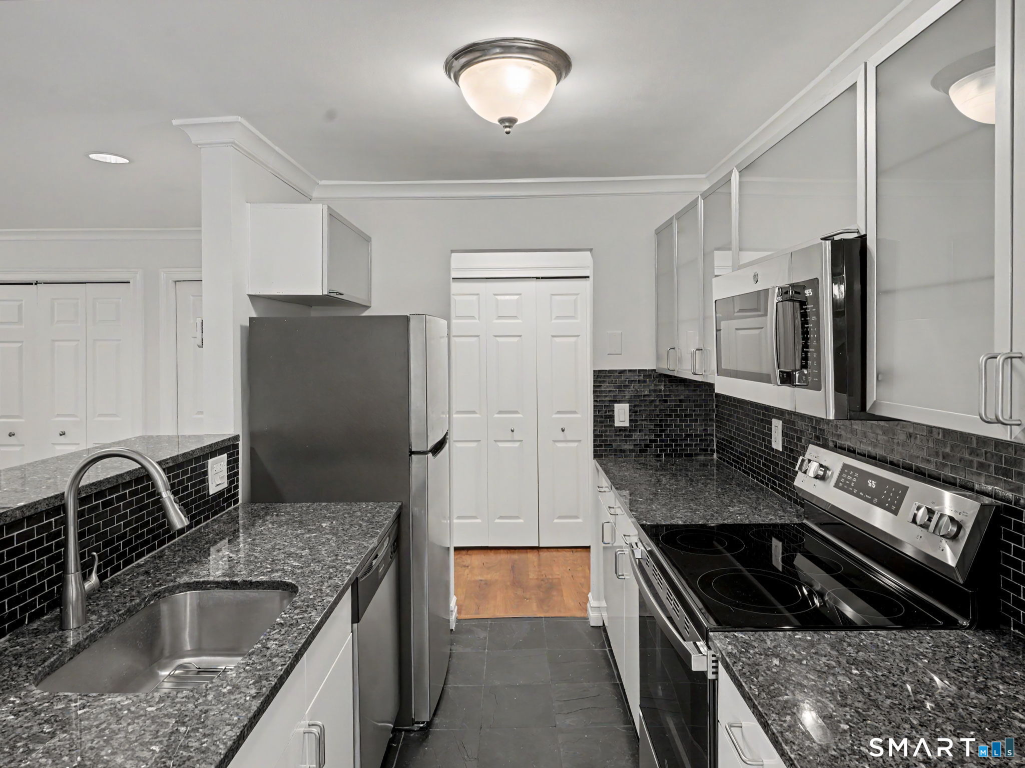 180 Glenbrook Road 9