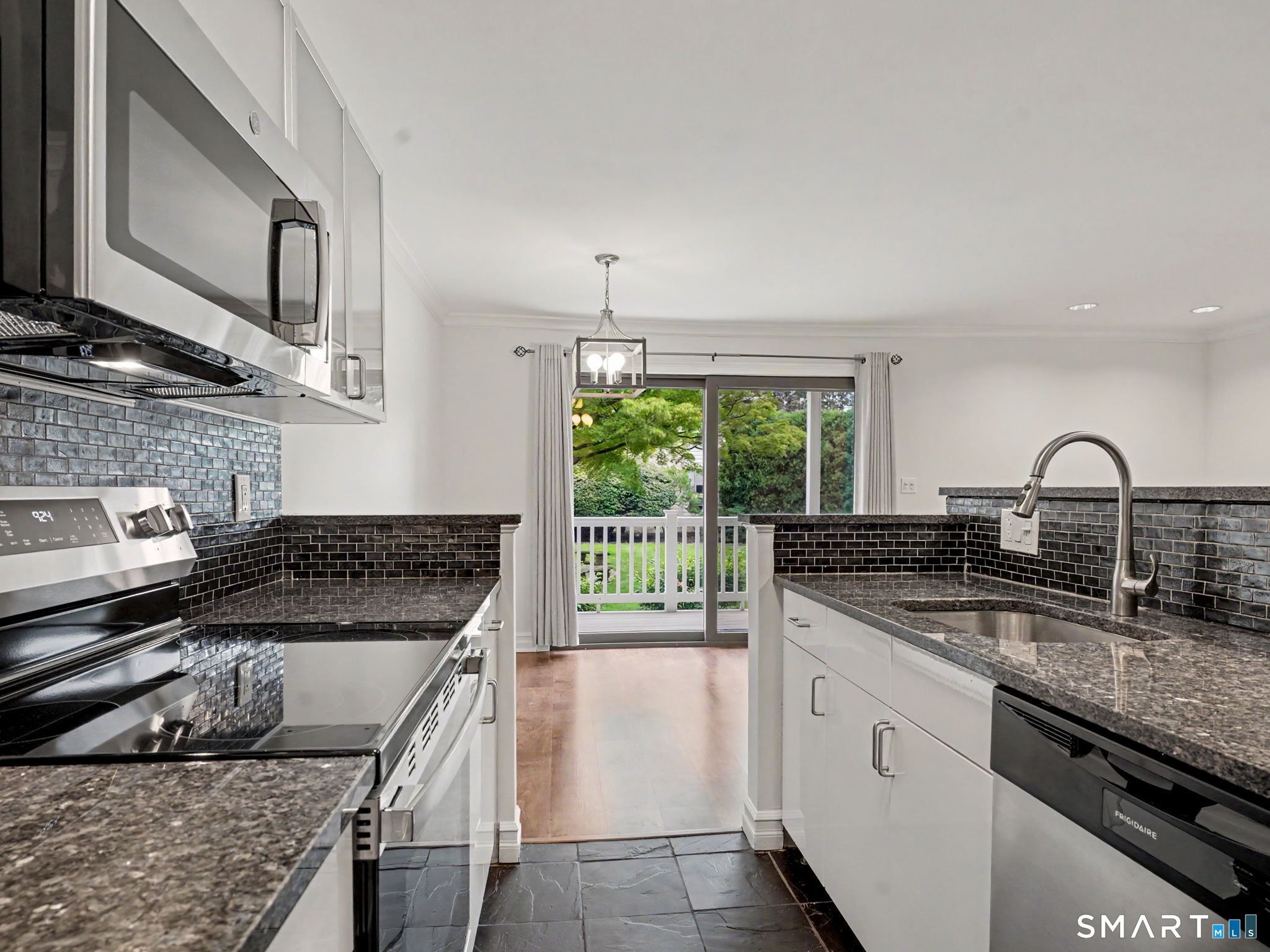 180 Glenbrook Road 9