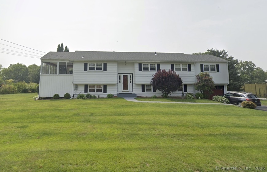 Property for Sale at Karen Drive, Norwalk, Connecticut - Bedrooms: 4 
Bathrooms: 4 
Rooms: 9  - $699,999