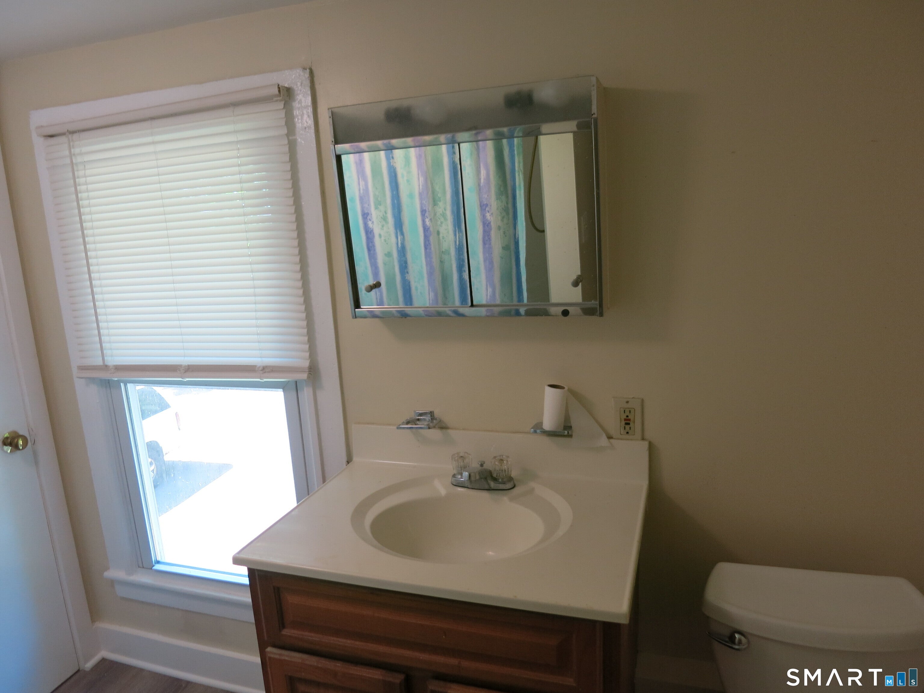 16 Leesville Road A