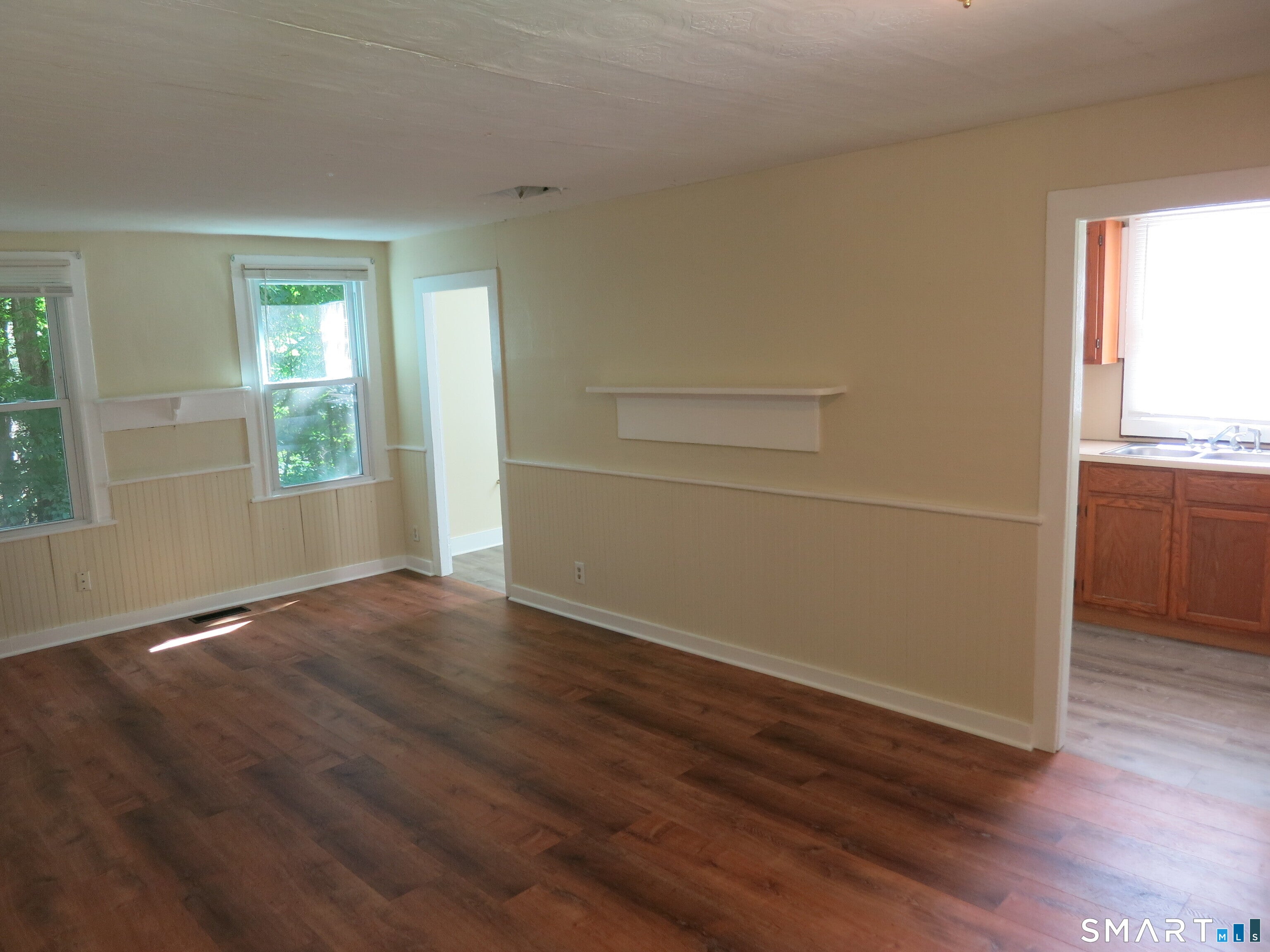 16 Leesville Road A