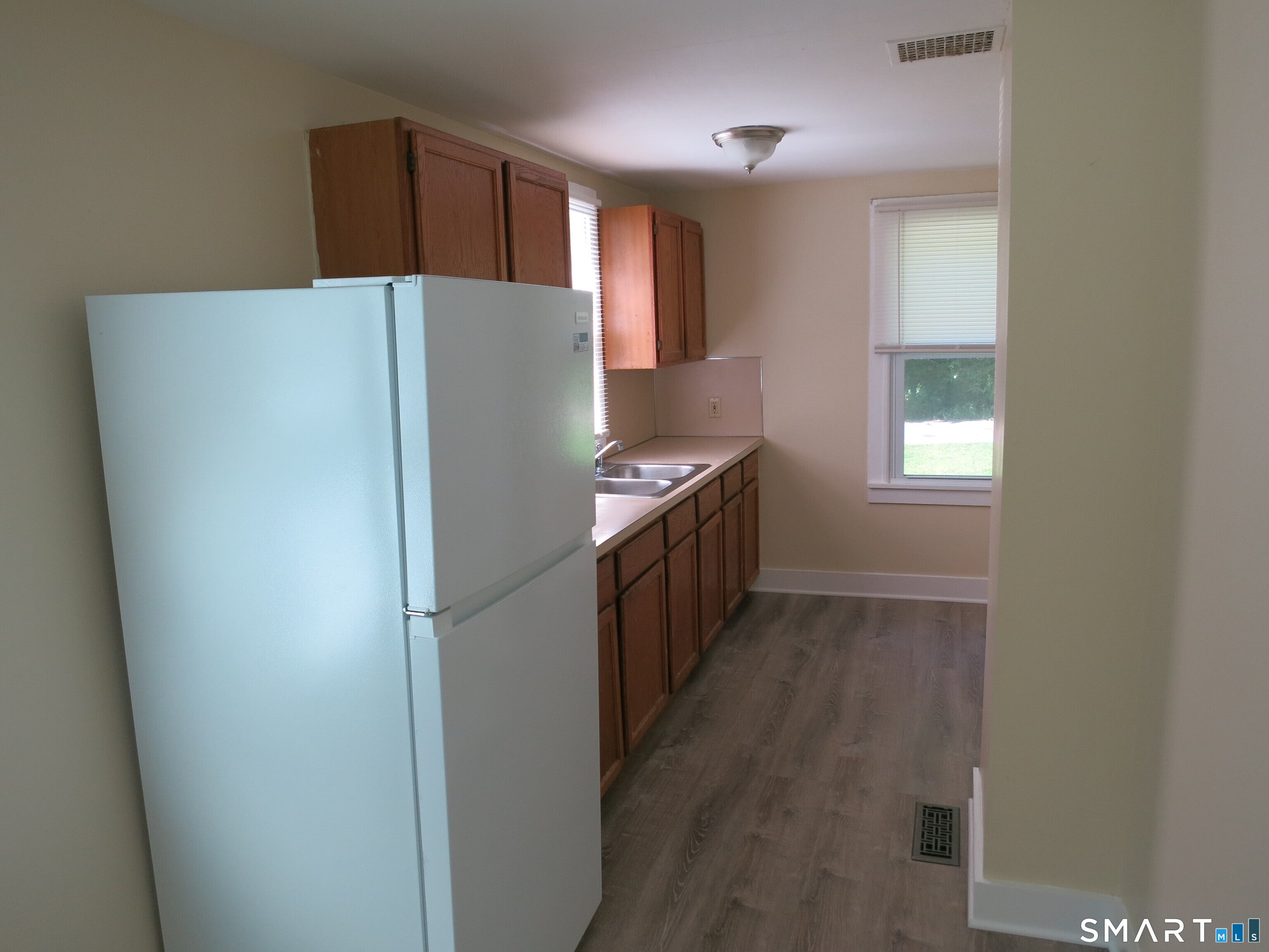 16 Leesville Road A