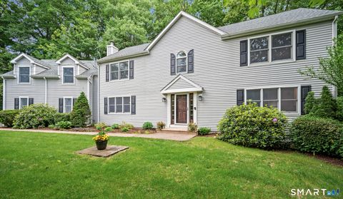 Photo of 31 Grant Drive, Avon, CT 06001 (MLS # 24167779)