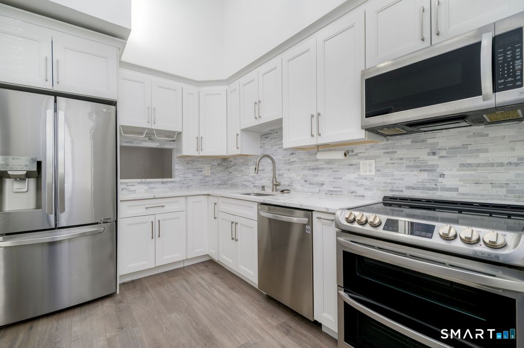 Photo of 2437 Bedford Street #22-4, Stamford, CT 06905 (MLS # 24147956)