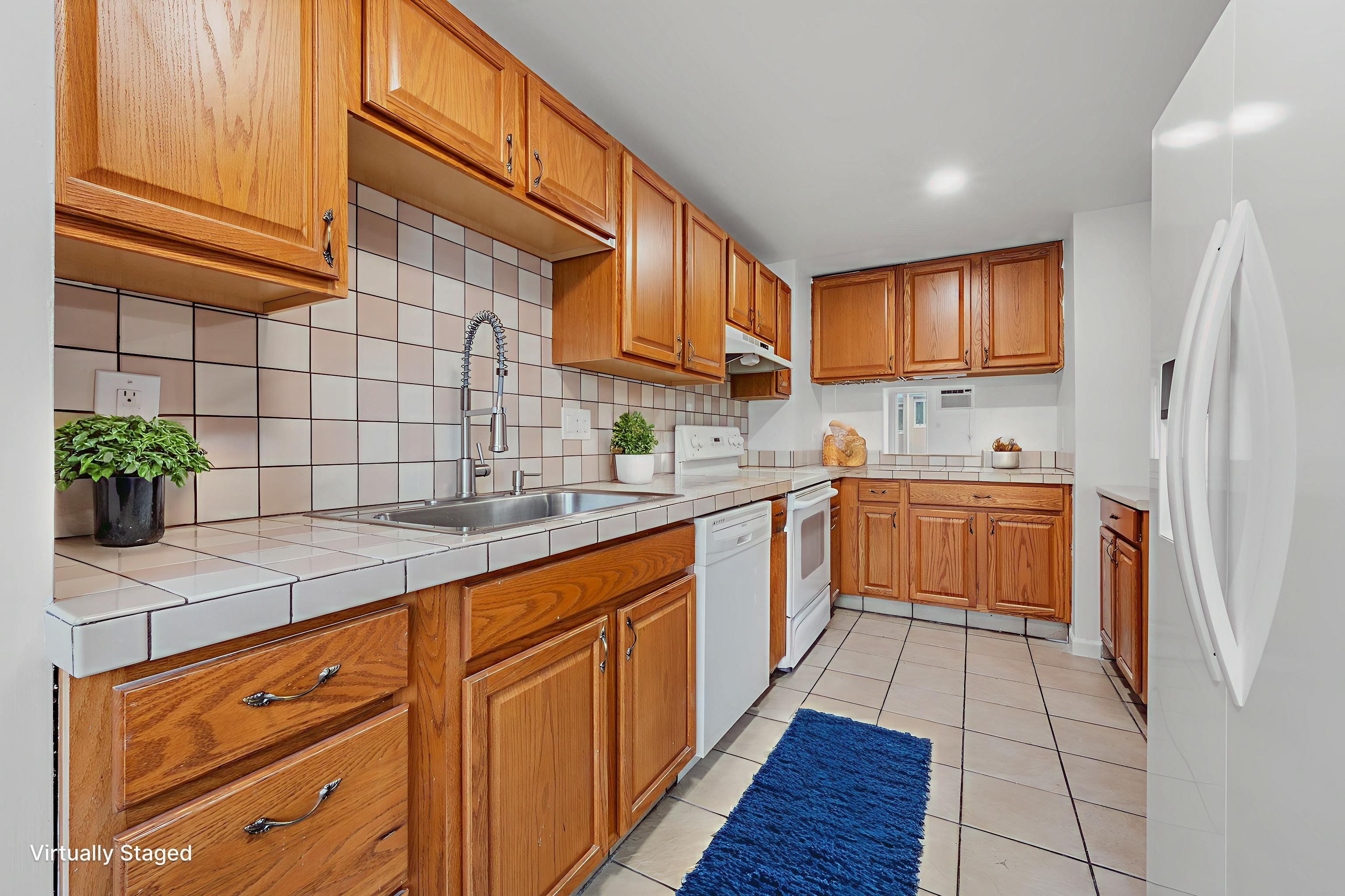 576 Shennecossett Road A