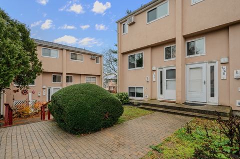 576 Shennecossett Road A Groton CT 06340