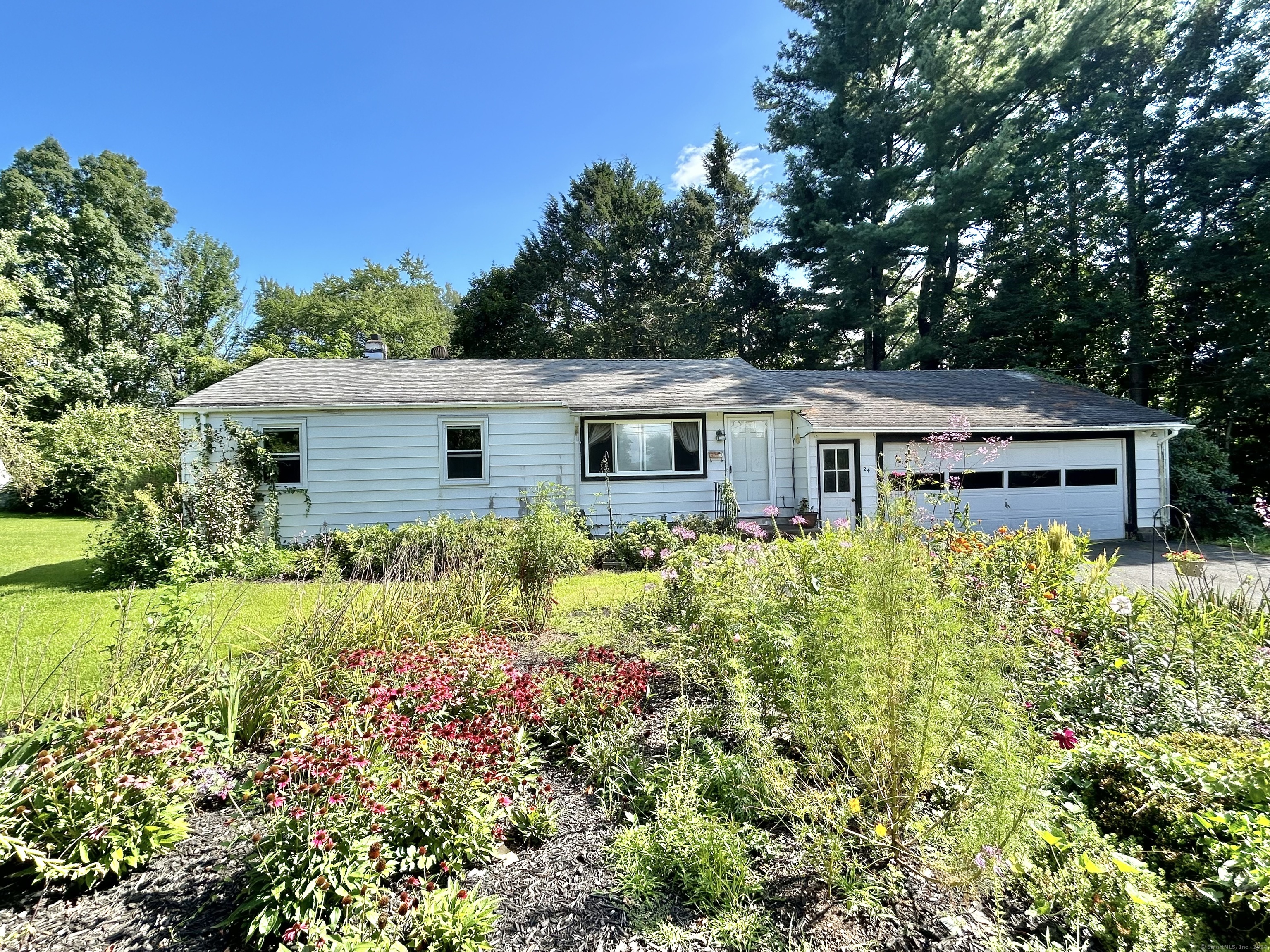 24 Mohawk Drive