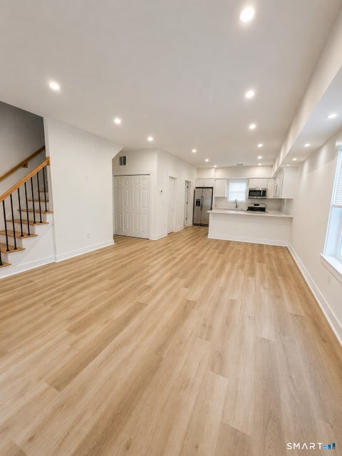 Condo For Rent - 26 Gridley Street #103<br/> Hartford County, Bristol, CT 06010