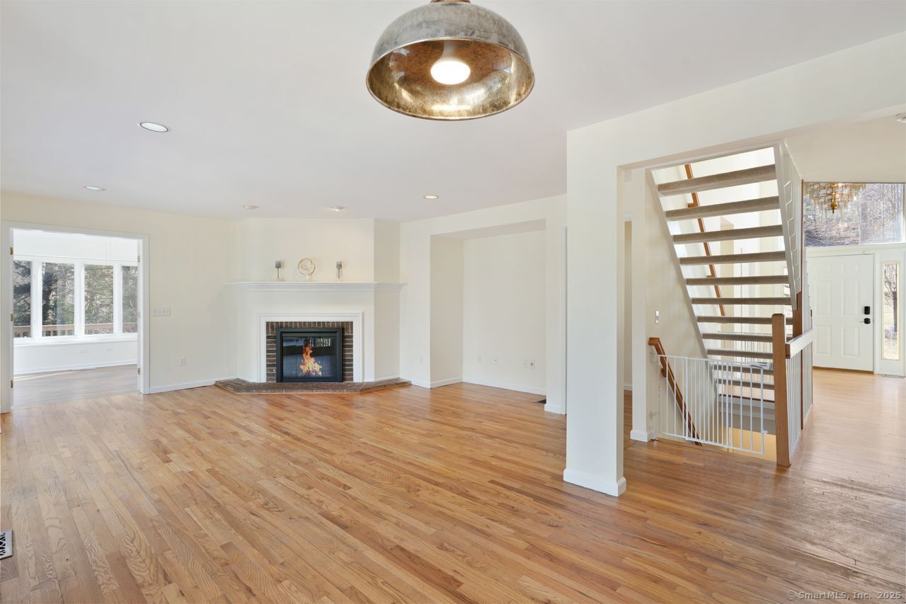 30 Farm Field Ridge Road, Newtown, Connecticut image 16