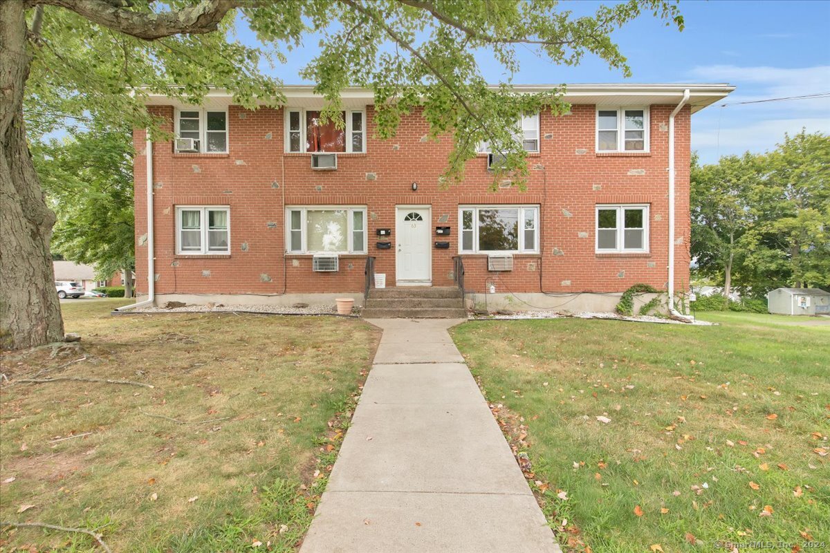 Rental Property at 63 Maynard Street 2, Middletown, Connecticut - Bedrooms: 2 
Bathrooms: 1 
Rooms: 5  - $1,500 MO.