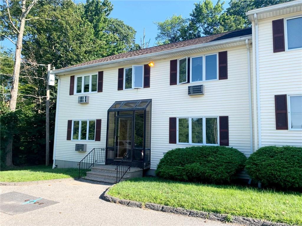Rental Property at 177 Lisle Street Apt 1, Torrington, Connecticut - Bedrooms: 1 
Bathrooms: 1 
Rooms: 3  - $1,150 MO.