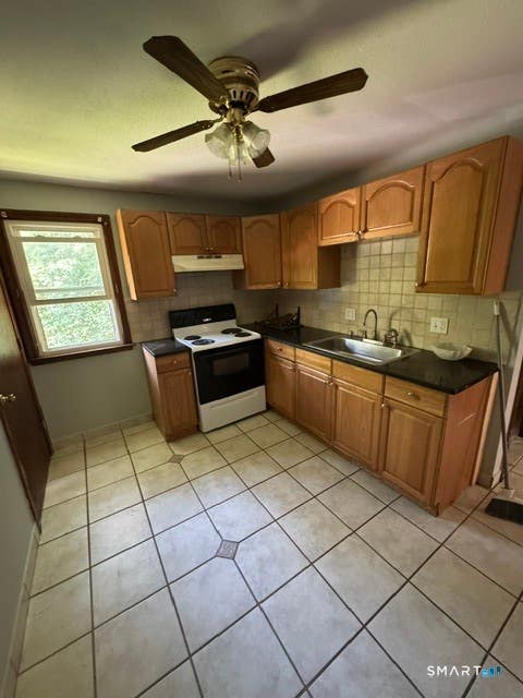 Tiny photo for 71 Deming Road #A2, Glastonbury, CT 06033 (MLS # 24201513)
