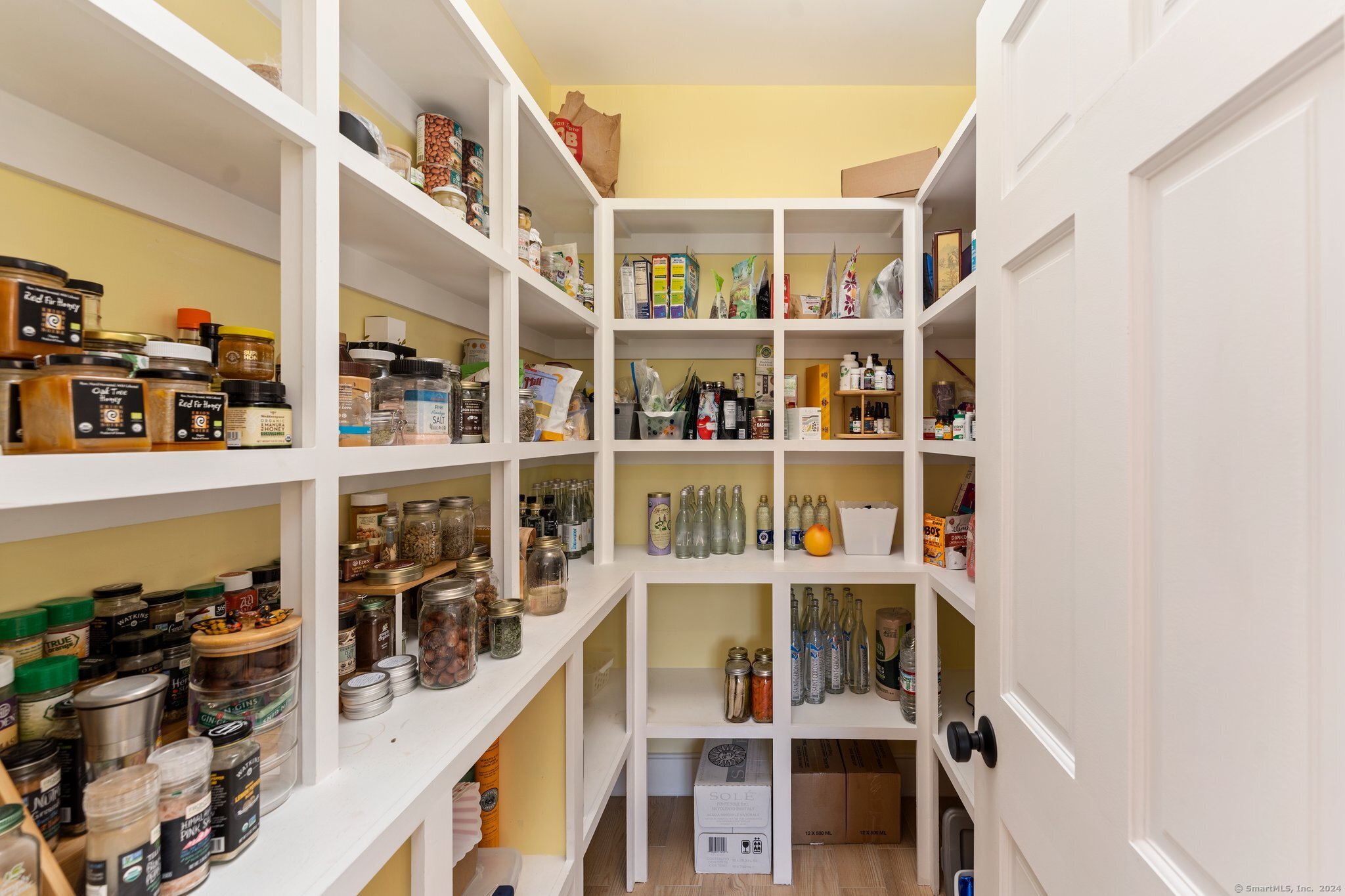 Voluntown, Connecticut 06384, United States, 3 Bedrooms Bedrooms, ,4 BathroomsBathrooms,Residential,Active,34313