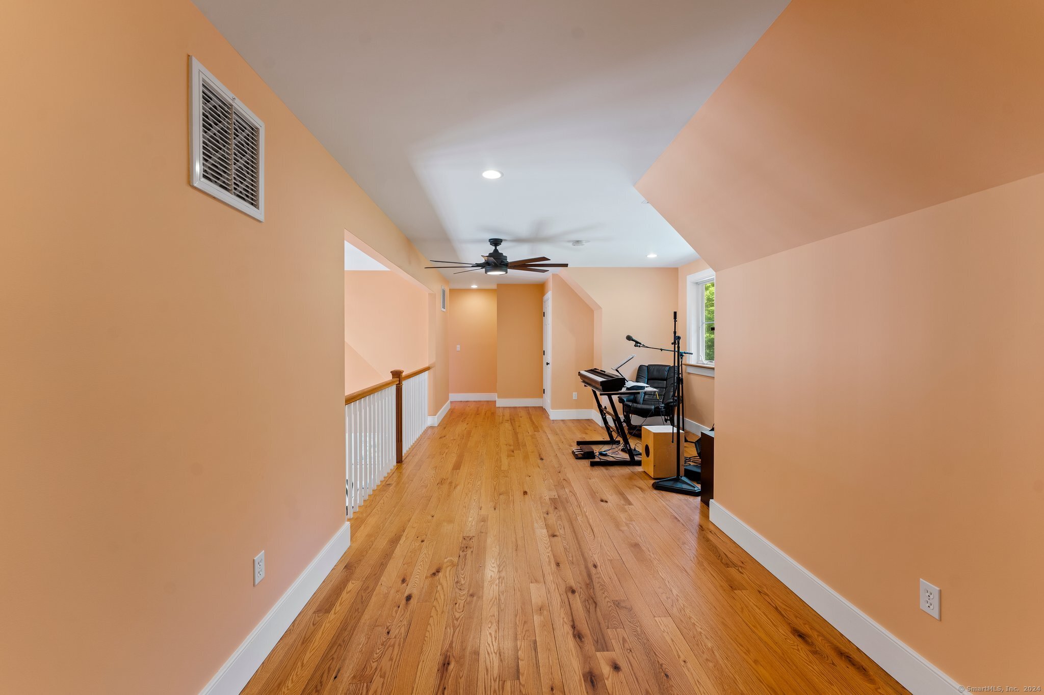 Voluntown, Connecticut 06384, United States, 3 Bedrooms Bedrooms, ,4 BathroomsBathrooms,Residential,Active,34313