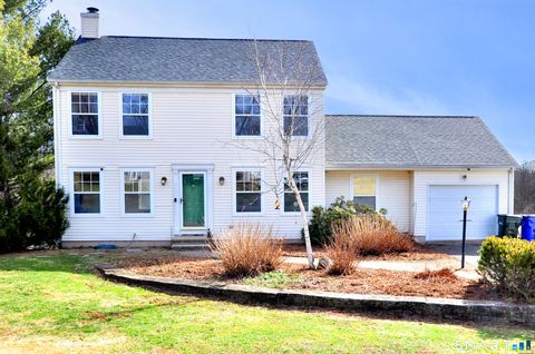 Homes For Sale - 7 Glen Hollow<br/> East Granby, CT 06026