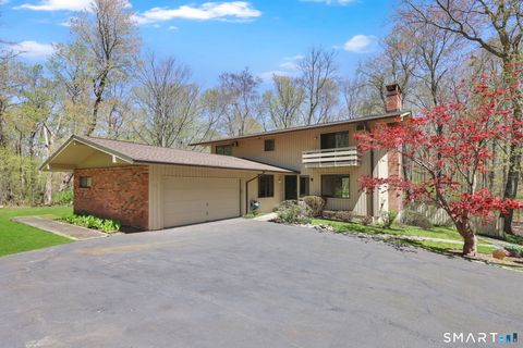 Photo of 18 Ledgewood Road, Redding, CT 06896 (MLS # 24169652)