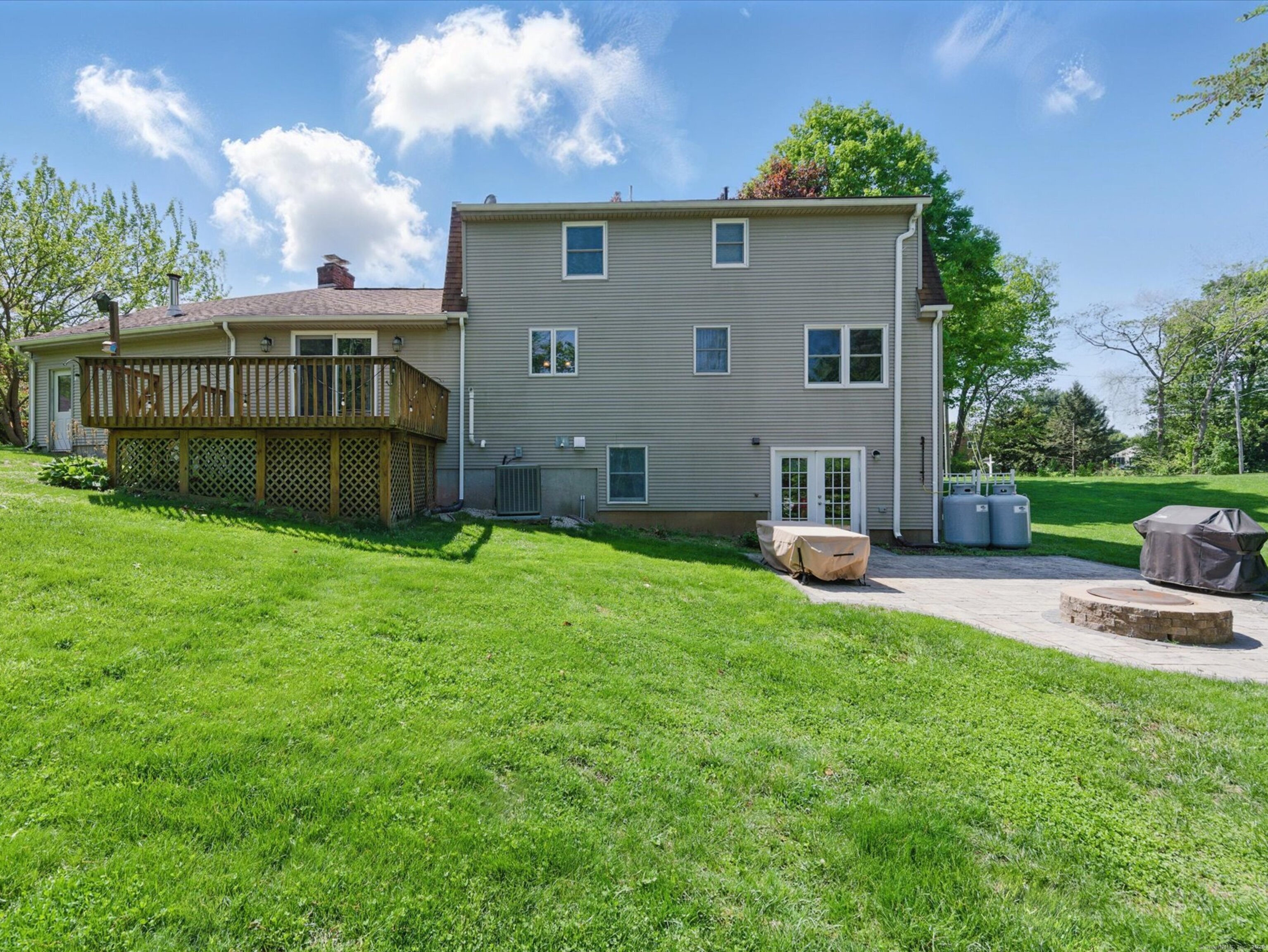 7 Beechwood Circle