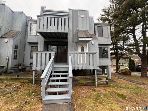 Condo For Sale - 1 Birch Lane #A<br/> East Haven, CT 06513