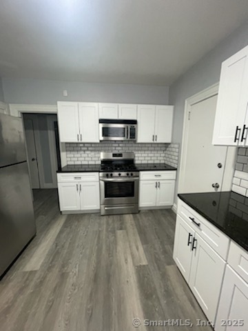 Rental Property at Whalley Avenue 1, New Haven, Connecticut - Bedrooms: 2 
Bathrooms: 1 
Rooms: 5  - $2,150 MO.