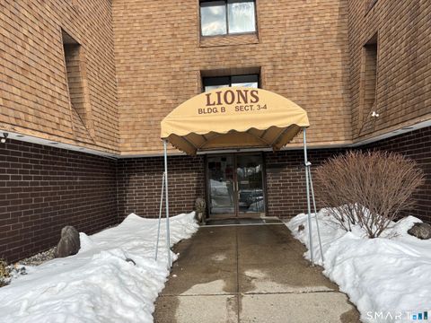 Photo of 126 Triangle Street #APT B43, Danbury, CT 06810 (MLS # 24155148)