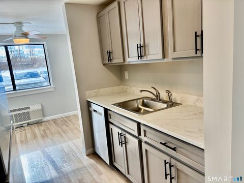 Tiny photo for 126 Triangle Street #APT B43, Danbury, CT 06810 (MLS # 24155148)