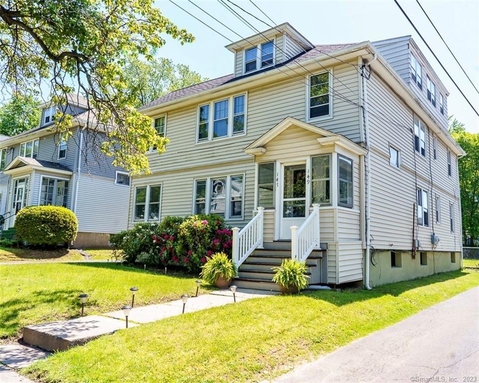 147 Freeman Street, Hartford, Connecticut - 3 Bedrooms  
1 Bathrooms  
7 Rooms - 