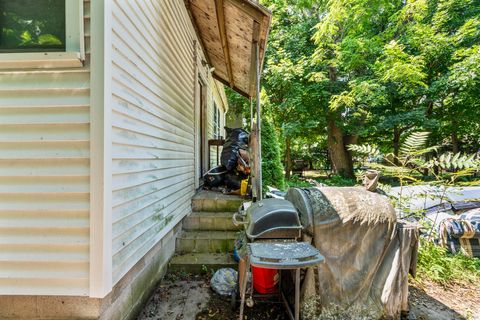 Tiny photo for 327 Center Street, West Haven, CT 06516 (MLS # 24137031)