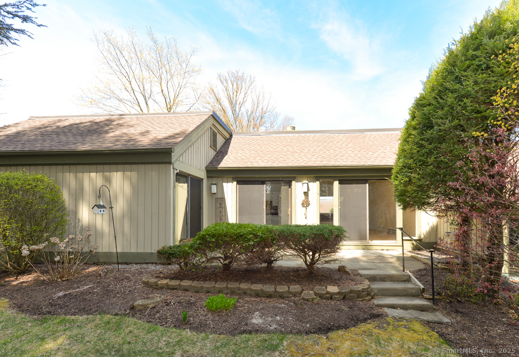 607 Heritage Village #B, Southbury, Connecticut image 2