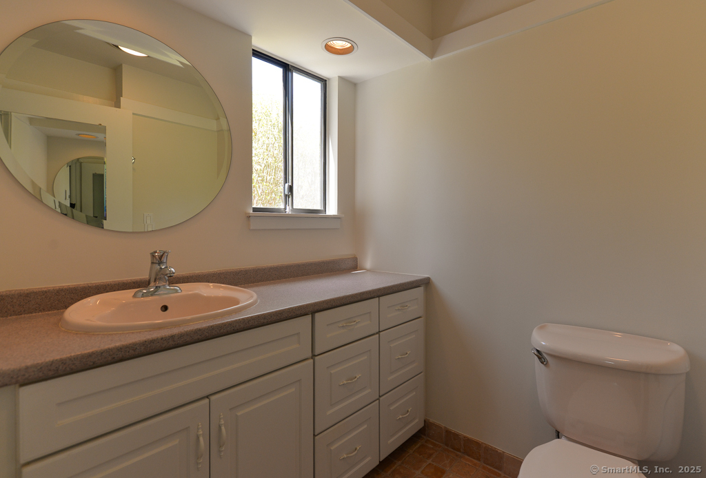 607 Heritage Village #B, Southbury, Connecticut image 12