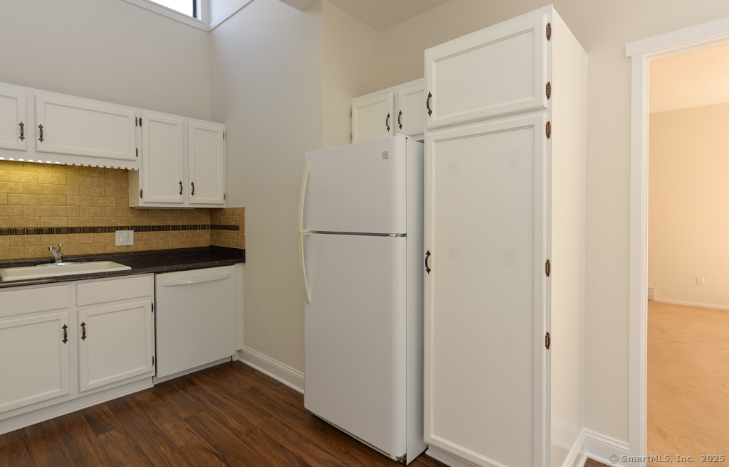 607 Heritage Village #B, Southbury, Connecticut image 7