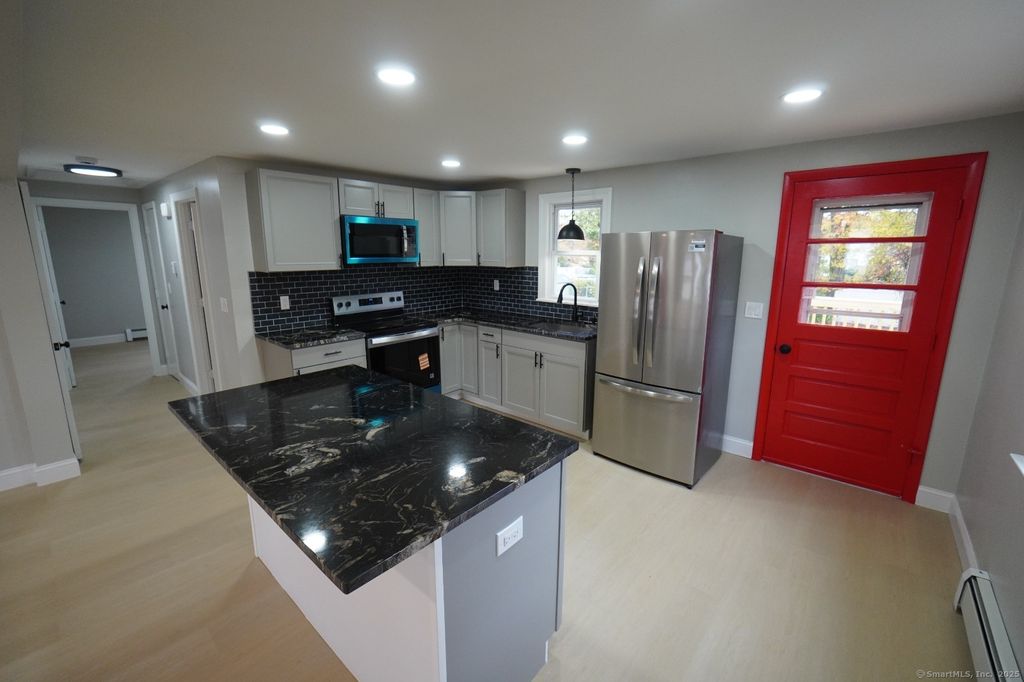 Photo of 474 Chestnut Avenue, Waterbury, CT 06704 (MLS # 24134692)