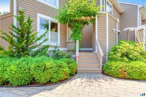 Photo of 80 Seaview Terrace #32, Guilford, CT 06437 (MLS # 24186354)
