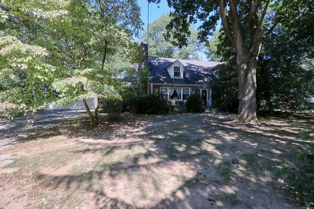 Photo of 20 Ermine Street, Fairfield, CT 06824 (MLS # 24121686)