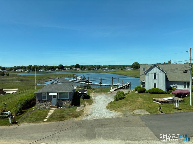 2 Buckingham Avenue