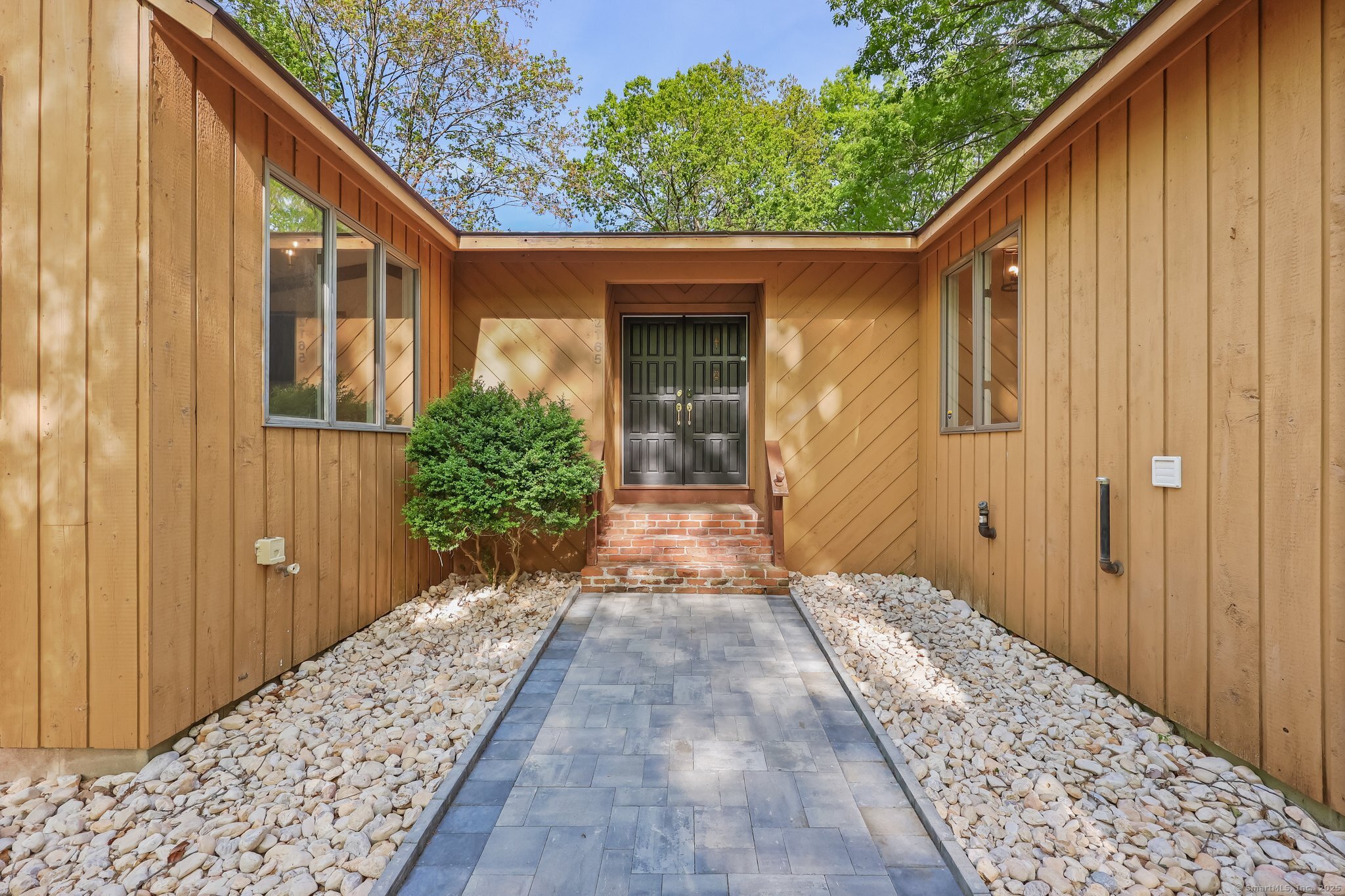 2165 Shepard Avenue, Hamden, Connecticut image 1