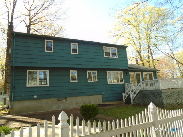 2 Fairfield Lane