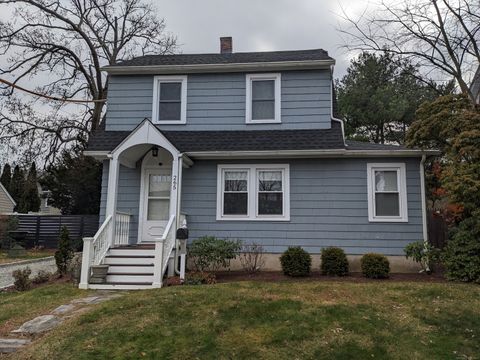 Photo of 265 Homeland Street, Fairfield, CT 06825 (MLS # 24143415)