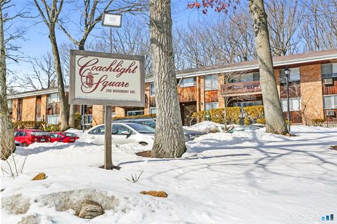 Photo of 200 Woodmont Avenue #APT 121, Bridgeport, CT 06606 (MLS # 24156984)