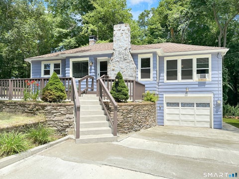 Tiny photo for 187 W Main Street, East Lyme, CT 06357 (MLS # 24192010)