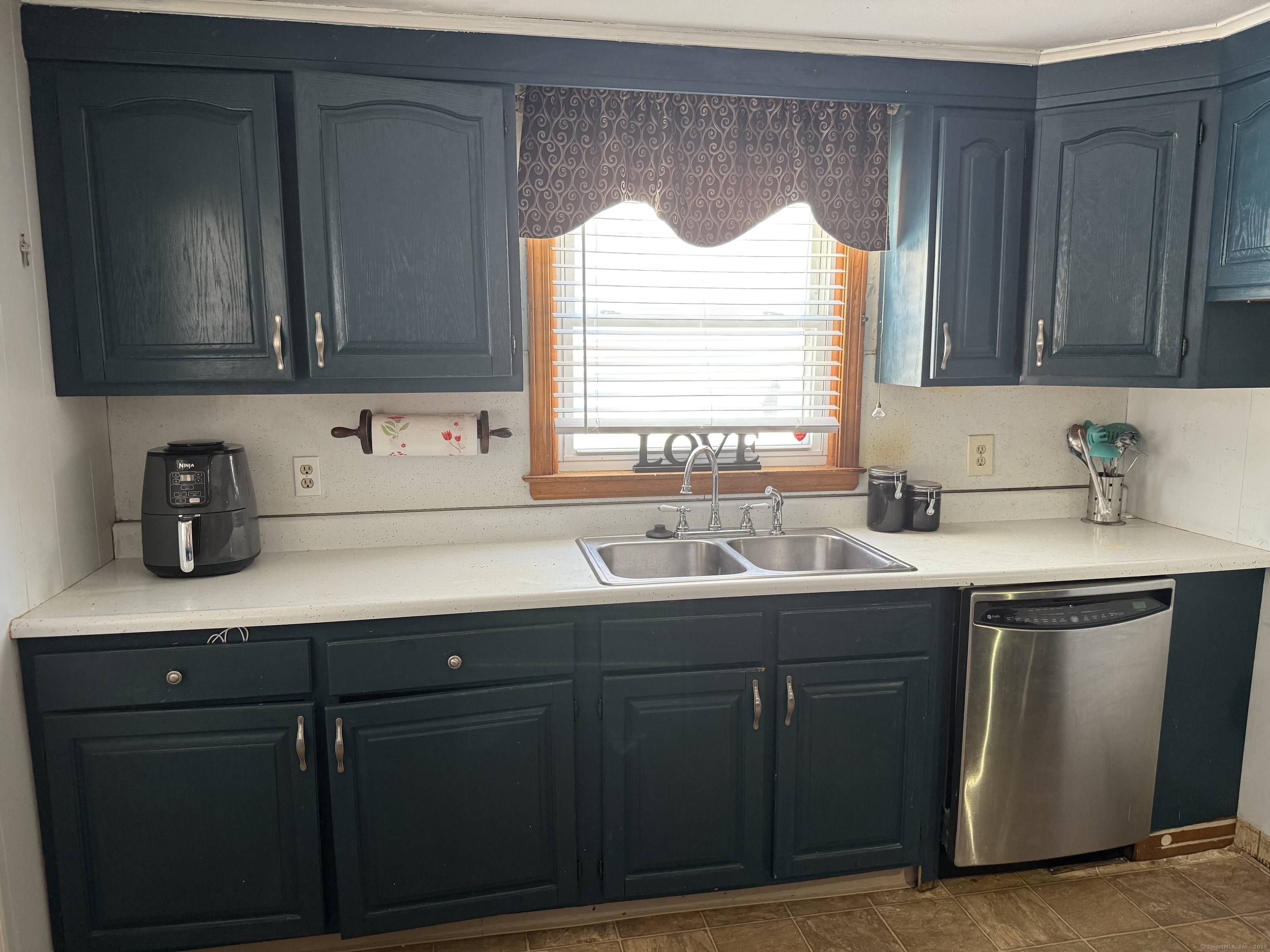 1029 N Worthy Street, Windsor, Connecticut image 11