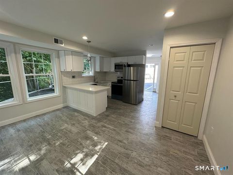 Photo of 1083 Whalley Avenue #B, New Haven, CT 06515 (MLS # 24145626)