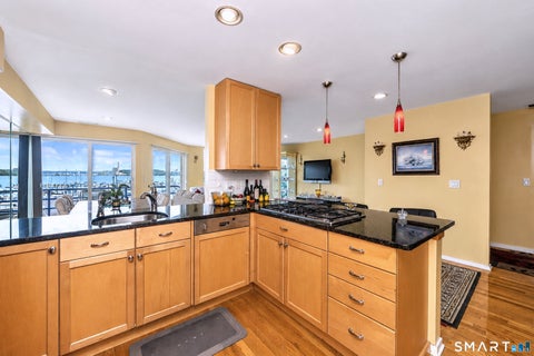 Tiny photo for 10 Harbour Close #10, New Haven, CT 06405 (MLS # 24202581)